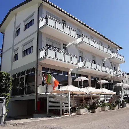 Eugenio Hotel Rímini