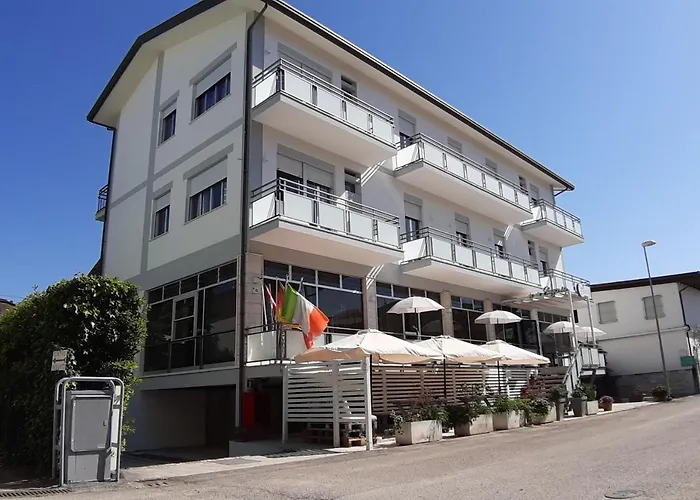 Eugenio Hotel Rímini